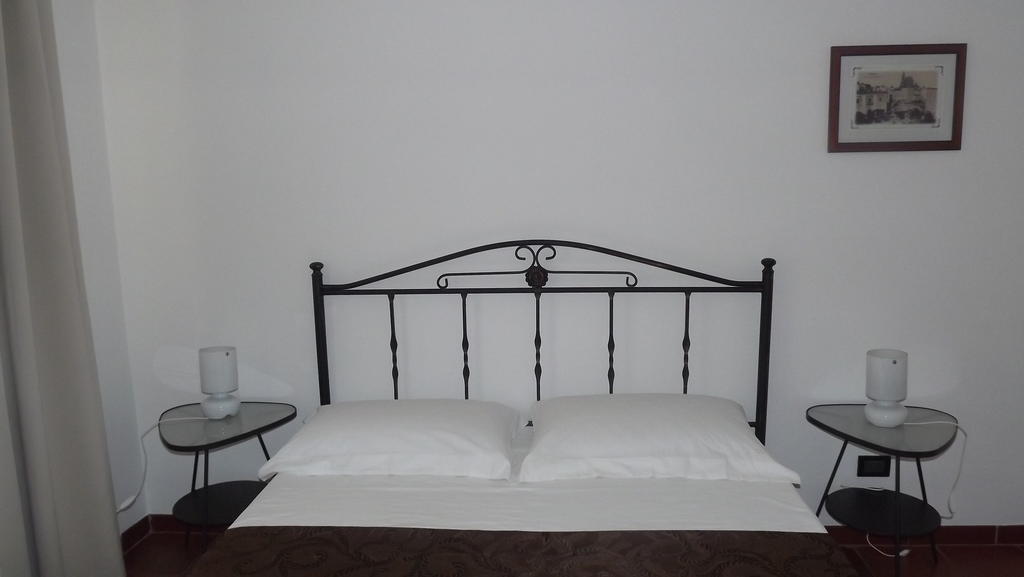 Villa Apollonia B&B Монополи Стая снимка